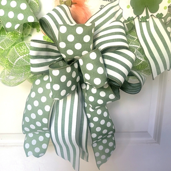 St. Patrick's Day Irish Cat Deco Mesh Bow Wreath - Picture 7 of 8